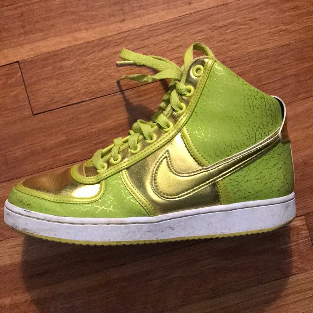 Nike High Tops Neon green/yellow and gold